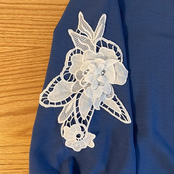 Emily John blue with floral embroidered sleeves brand new never worn - Picture 3 of 5